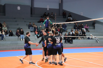 Foto - PREMIAÇÃO DO CAMPEONATO MUNICIPAL DE VÔLEI MASCULINO
