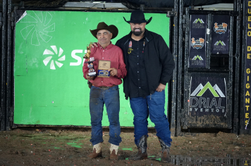 Foto - 4º PIRAÍ RODEO FEST - LEONARDO