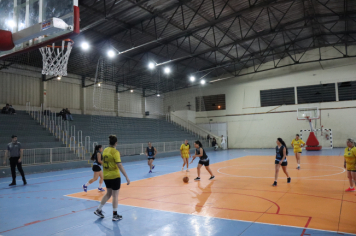 Foto - CAMPEONATO MUNICIPAL DE BASQUETE FEMININO
