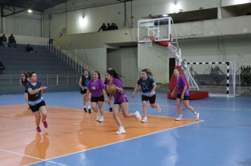 Foto - CAMPEONATO MUNICIPAL DE BASQUETE FEMININO
