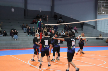 Foto - PREMIAÇÃO DO CAMPEONATO MUNICIPAL DE VÔLEI MASCULINO