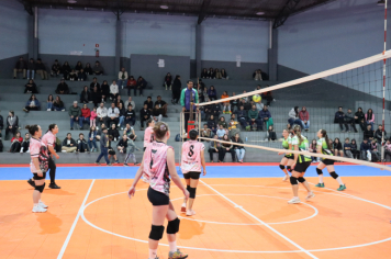 Foto - CAMPEONATO MUNICIPAL DE VÔLEI FEMININO 