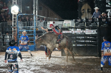 Foto - 4º PIRAÍ RODEO FEST - LEONARDO