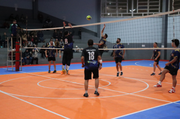 Foto - PREMIAÇÃO DO CAMPEONATO MUNICIPAL DE VÔLEI MASCULINO