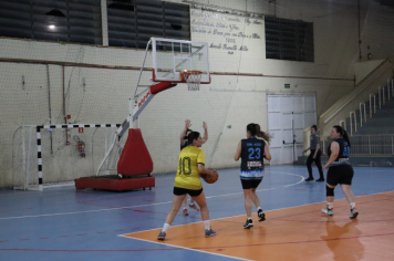 Foto - CAMPEONATO MUNICIPAL DE BASQUETE FEMININO