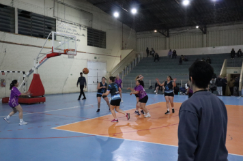 Foto - CAMPEONATO MUNICIPAL DE BASQUETE FEMININO