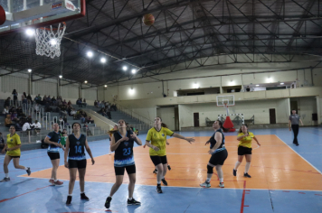 Foto - CAMPEONATO MUNICIPAL DE BASQUETE FEMININO