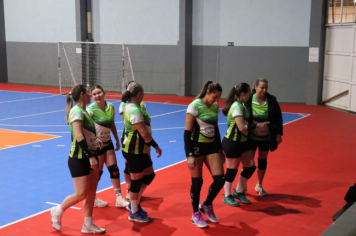 Foto - CAMPEONATO MUNICIPAL DE VÔLEI FEMININO 