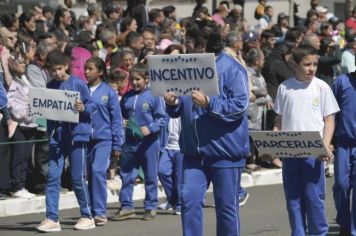 Foto - Desfile Cívico -  Comemoração do Bicentenário da Independência do Brasil 