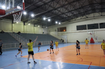 Foto - CAMPEONATO MUNICIPAL DE BASQUETE FEMININO