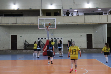 Foto - CAMPEONATO MUNICIPAL DE BASQUETE FEMININO