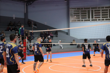Foto - PREMIAÇÃO DO CAMPEONATO MUNICIPAL DE VÔLEI MASCULINO
