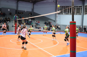 Foto - CAMPEONATO MUNICIPAL DE VÔLEI FEMININO 