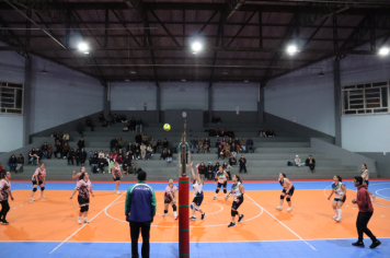 Foto - PREMIAÇÃO DO CAMPEONATO MUNICIPAL DE VÔLEI FEMININO