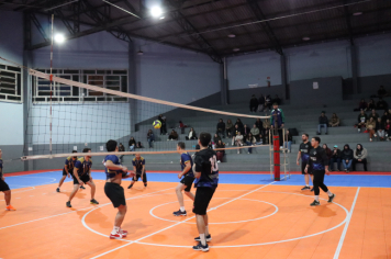 Foto - PREMIAÇÃO DO CAMPEONATO MUNICIPAL DE VÔLEI MASCULINO