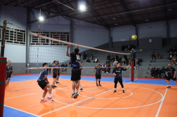 Foto - PREMIAÇÃO DO CAMPEONATO MUNICIPAL DE VÔLEI MASCULINO