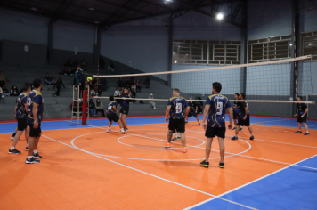 Foto - PREMIAÇÃO DO CAMPEONATO MUNICIPAL DE VÔLEI MASCULINO