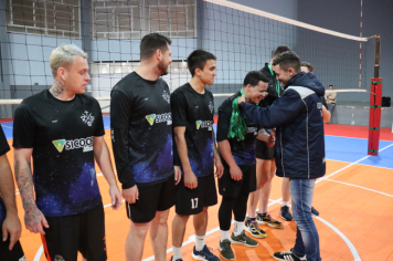 Foto - PREMIAÇÃO DO CAMPEONATO MUNICIPAL DE VÔLEI MASCULINO