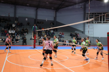 Foto - CAMPEONATO MUNICIPAL DE VÔLEI FEMININO 