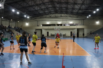 Foto - CAMPEONATO MUNICIPAL DE BASQUETE FEMININO