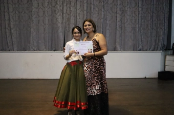 Foto - FORMAÇÃO DOS ALUNOS DE DANÇA GAÚCHA