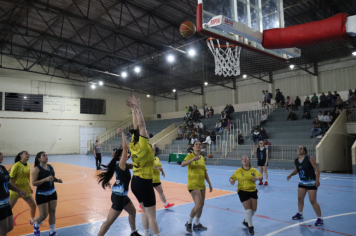 Foto - CAMPEONATO MUNICIPAL DE BASQUETE FEMININO