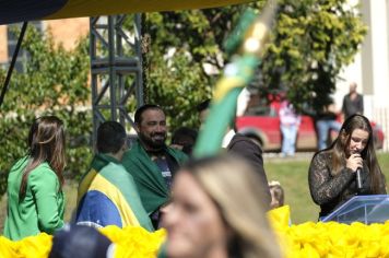 Foto - Desfile Cívico -  Comemoração do Bicentenário da Independência do Brasil 