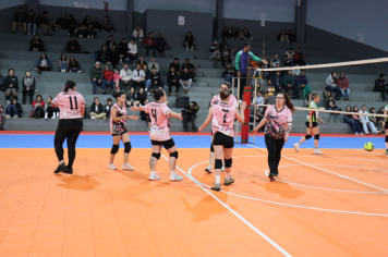 Foto - CAMPEONATO MUNICIPAL DE VÔLEI FEMININO 