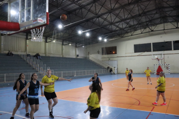 Foto - CAMPEONATO MUNICIPAL DE BASQUETE FEMININO