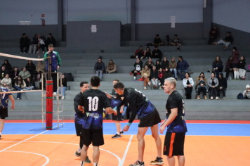 Foto - PREMIAÇÃO DO CAMPEONATO MUNICIPAL DE VÔLEI MASCULINO