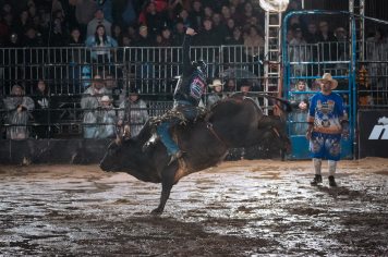 Foto - 4º PIRAÍ RODEO FEST - LEONARDO