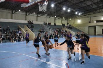 Foto - CAMPEONATO MUNICIPAL DE BASQUETE FEMININO