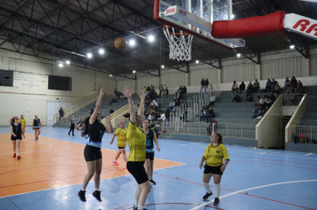 Foto - CAMPEONATO MUNICIPAL DE BASQUETE FEMININO