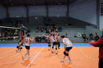 Foto - PREMIAÇÃO DO CAMPEONATO MUNICIPAL DE VÔLEI FEMININO