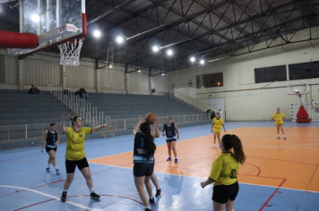 Foto - CAMPEONATO MUNICIPAL DE BASQUETE FEMININO