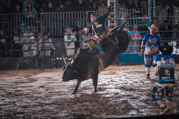 Foto - 4º PIRAÍ RODEO FEST - LEONARDO