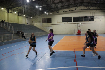 Foto - CAMPEONATO MUNICIPAL DE BASQUETE FEMININO
