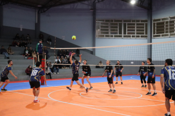 Foto - PREMIAÇÃO DO CAMPEONATO MUNICIPAL DE VÔLEI MASCULINO