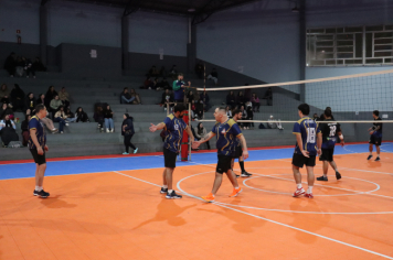 Foto - PREMIAÇÃO DO CAMPEONATO MUNICIPAL DE VÔLEI MASCULINO