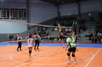 Foto - CAMPEONATO MUNICIPAL DE VÔLEI FEMININO 