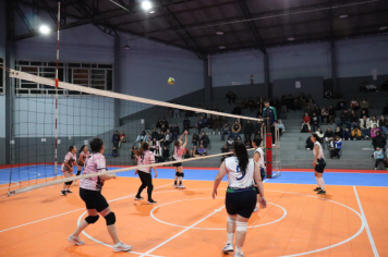 Foto - CAMPEONATO MUNICIPAL DE VÔLEI FEMININO 