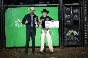 Foto - 4º PIRAÍ RODEO FEST - LEONARDO