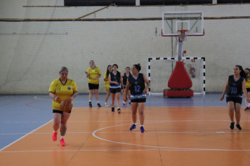 Foto - CAMPEONATO MUNICIPAL DE BASQUETE FEMININO