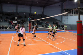 Foto - CAMPEONATO MUNICIPAL DE VÔLEI FEMININO 