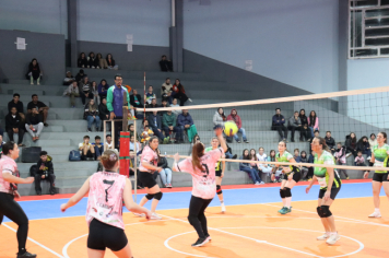 Foto - CAMPEONATO MUNICIPAL DE VÔLEI FEMININO 