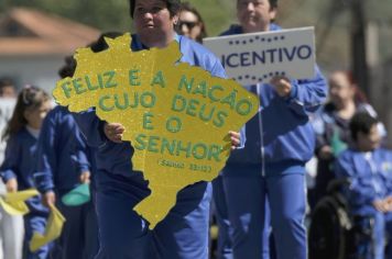 Foto - Desfile Cívico -  Comemoração do Bicentenário da Independência do Brasil 