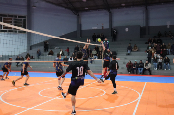 Foto - PREMIAÇÃO DO CAMPEONATO MUNICIPAL DE VÔLEI MASCULINO