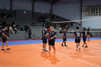 Foto - PREMIAÇÃO DO CAMPEONATO MUNICIPAL DE VÔLEI MASCULINO
