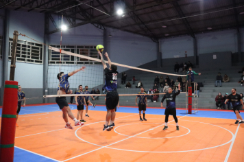 Foto - PREMIAÇÃO DO CAMPEONATO MUNICIPAL DE VÔLEI MASCULINO