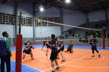 Foto - PREMIAÇÃO DO CAMPEONATO MUNICIPAL DE VÔLEI MASCULINO